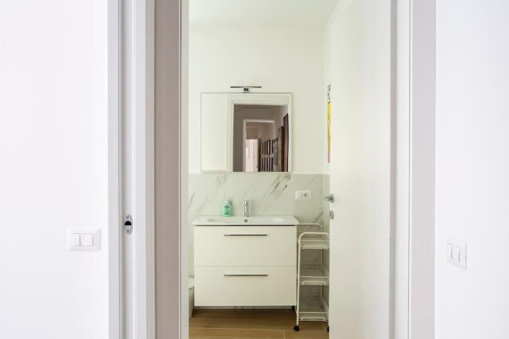 -art Gallery- Luxury Boutique In Center Of Appartamento Côme